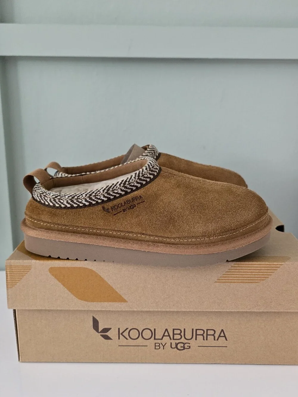 Koolaburra By UGG Kids Brown Slip-On Cozy Shoe Downtown Casual